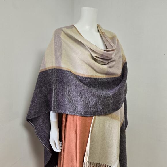 Woolrich Blanket Wrap Poncho Plaid Soft Knit Fringe Womens One Size Travel Cozy - Picture 2 of 9